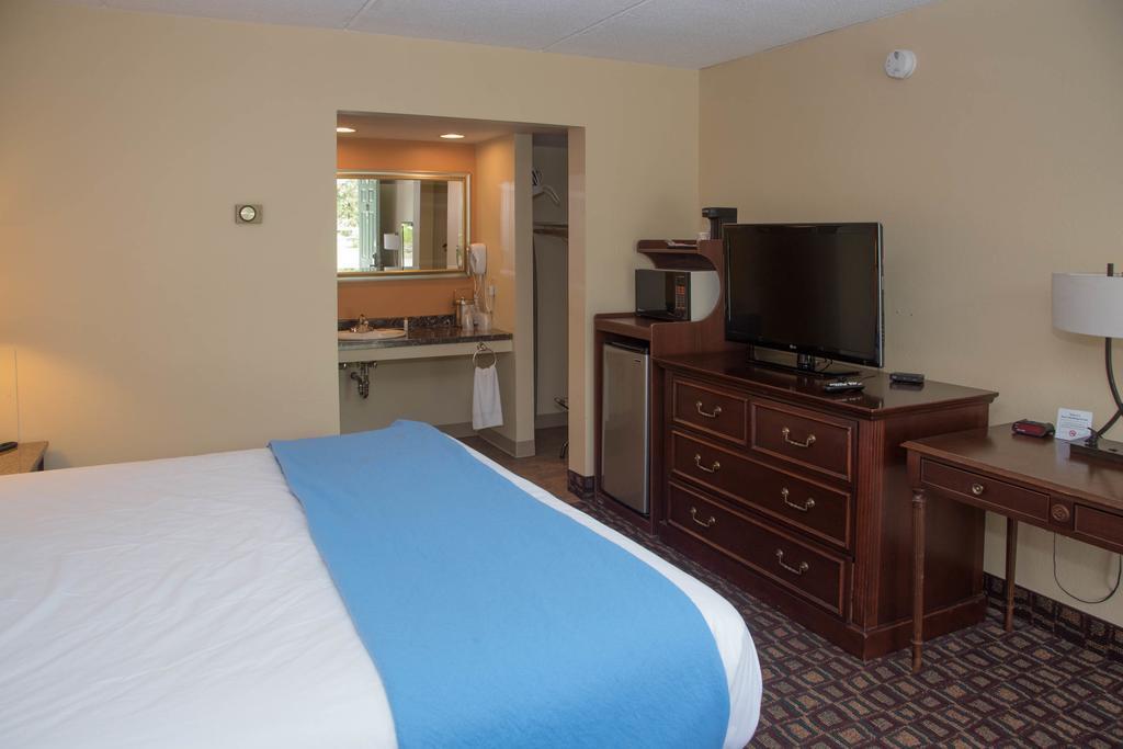 Colonnade Inn Lyndonville Esterno foto