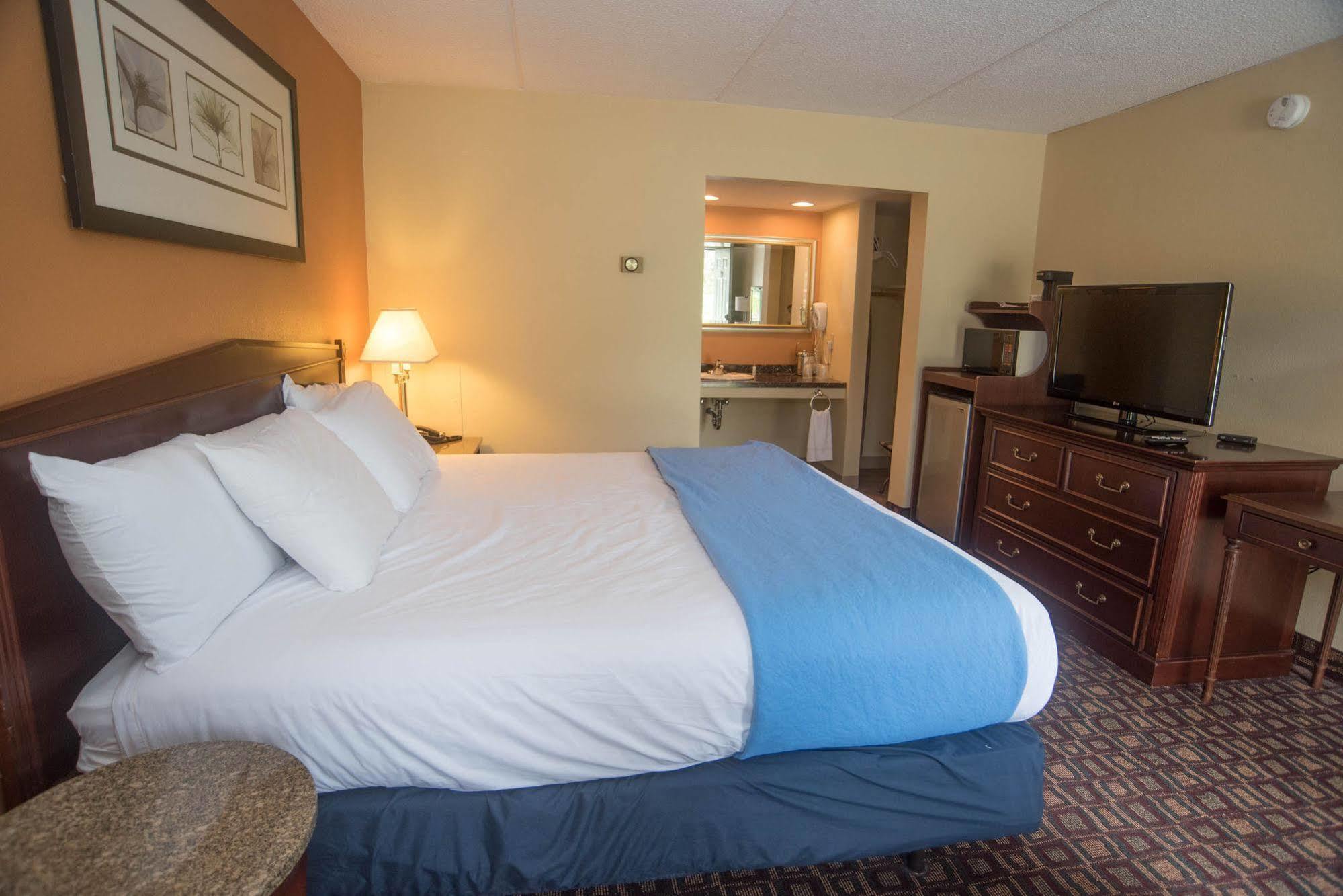 Colonnade Inn Lyndonville Esterno foto